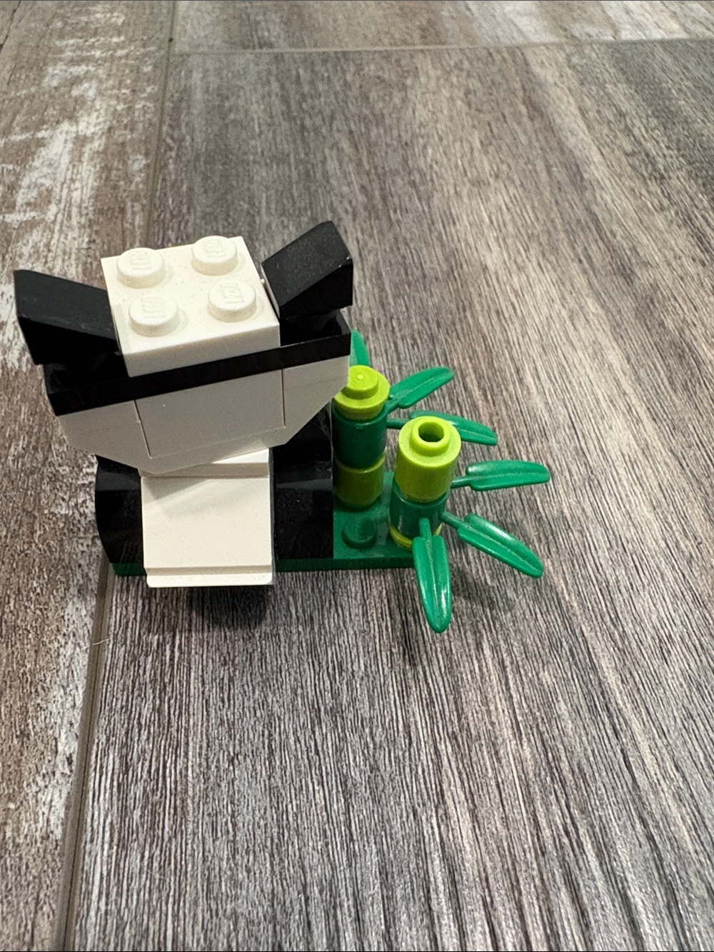 Lego Mini Build Panda - Picture 4 of 5